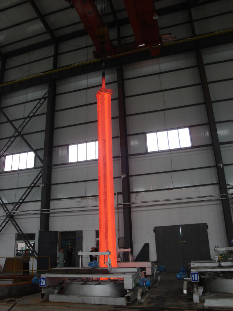 大型井式淬火爐